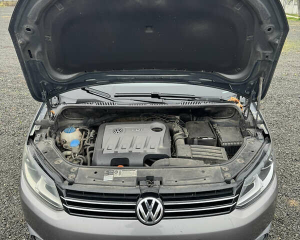 Серый Фольксваген Туран, объемом двигателя 1.6 л и пробегом 315 тыс. км за 9199 $, фото 14 на Automoto.ua