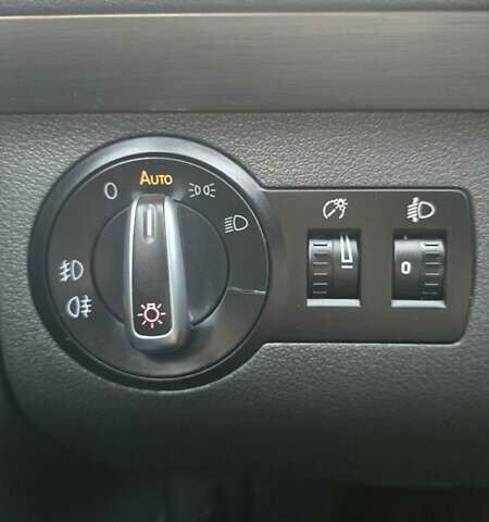 Серый Фольксваген Туран, объемом двигателя 1.6 л и пробегом 284 тыс. км за 9600 $, фото 25 на Automoto.ua