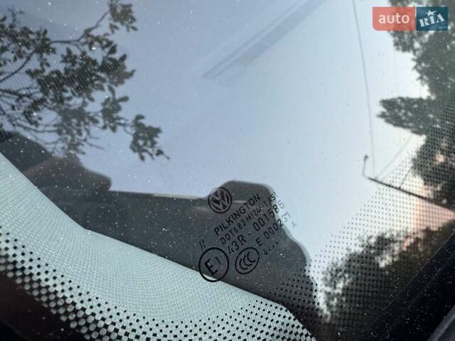 Серый Фольксваген Туран, объемом двигателя 1.4 л и пробегом 167 тыс. км за 9999 $, фото 31 на Automoto.ua