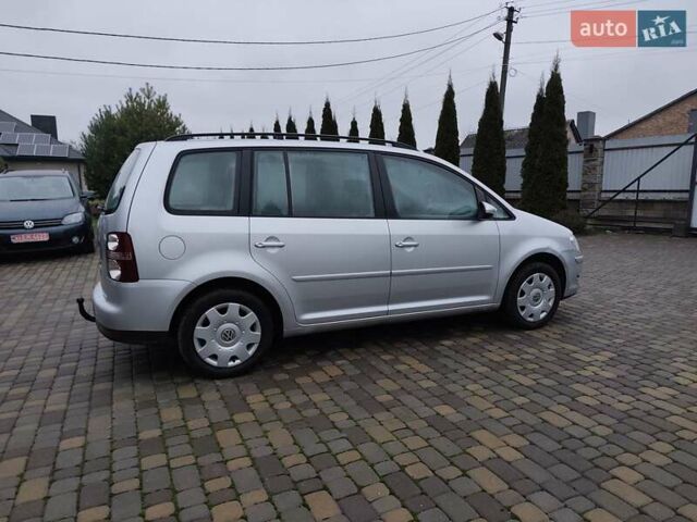 Серый Фольксваген Туран, объемом двигателя 1.4 л и пробегом 270 тыс. км за 6500 $, фото 3 на Automoto.ua