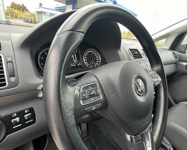 Серый Фольксваген Туран, объемом двигателя 1.4 л и пробегом 198 тыс. км за 8800 $, фото 24 на Automoto.ua