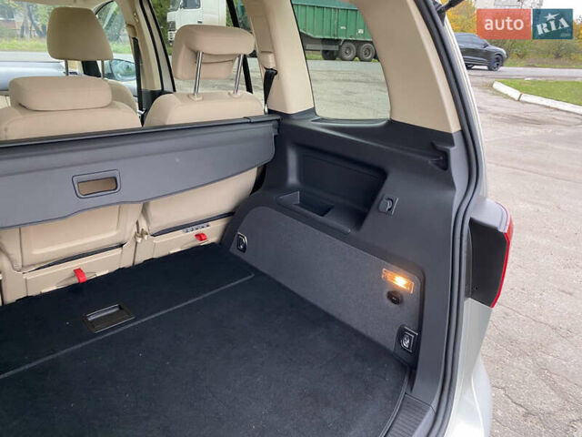 Серый Фольксваген Туран, объемом двигателя 1.39 л и пробегом 168 тыс. км за 9500 $, фото 23 на Automoto.ua