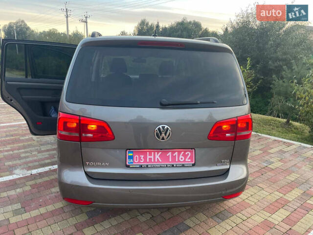Сірий Фольксваген Туран, об'ємом двигуна 1.6 л та пробігом 230 тис. км за 11500 $, фото 4 на Automoto.ua