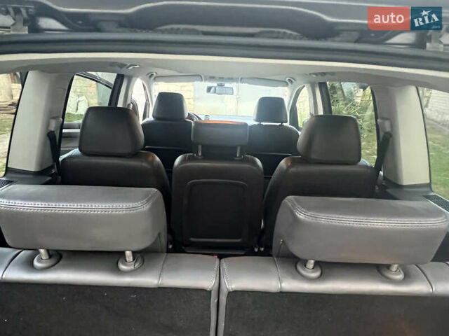 Серый Фольксваген Туран, объемом двигателя 1.97 л и пробегом 296 тыс. км за 10500 $, фото 15 на Automoto.ua