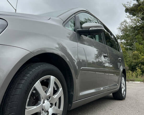 Серый Фольксваген Туран, объемом двигателя 1.4 л и пробегом 198 тыс. км за 8800 $, фото 14 на Automoto.ua