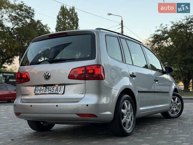 Серый Фольксваген Туран, объемом двигателя 1.4 л и пробегом 167 тыс. км за 9999 $, фото 45 на Automoto.ua