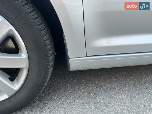 Серый Фольксваген Туран, объемом двигателя 1.4 л и пробегом 179 тыс. км за 8500 $, фото 10 на Automoto.ua