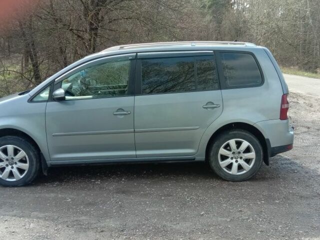 Серый Фольксваген Туран, объемом двигателя 1.4 л и пробегом 3 тыс. км за 6162 $, фото 7 на Automoto.ua