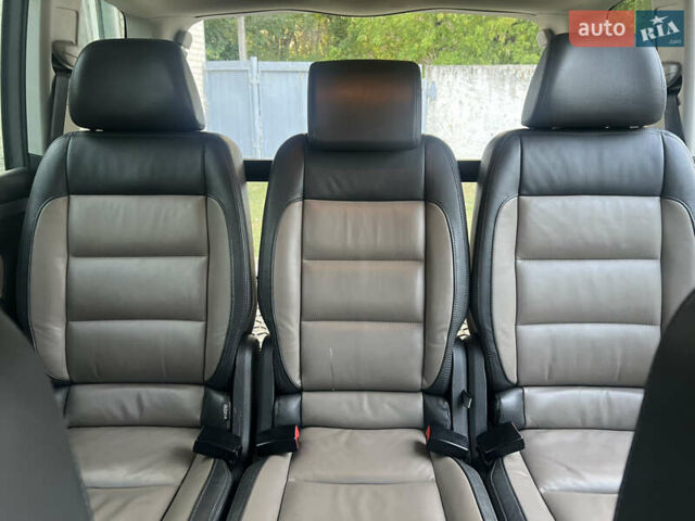 Серый Фольксваген Туран, объемом двигателя 1.97 л и пробегом 296 тыс. км за 10500 $, фото 26 на Automoto.ua