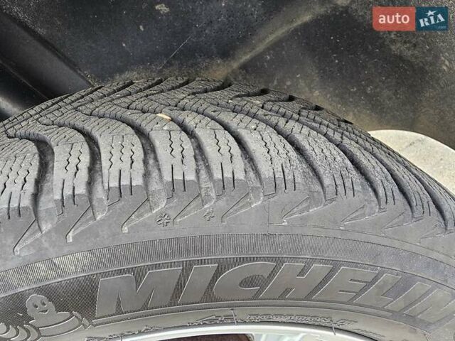 Сірий Фольксваген Туран, об'ємом двигуна 1.6 л та пробігом 287 тис. км за 7700 $, фото 10 на Automoto.ua