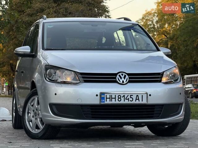 Серый Фольксваген Туран, объемом двигателя 1.4 л и пробегом 167 тыс. км за 9999 $, фото 106 на Automoto.ua