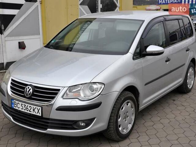 Сірий Фольксваген Туран, об'ємом двигуна 1.9 л та пробігом 172 тис. км за 6999 $, фото 1 на Automoto.ua
