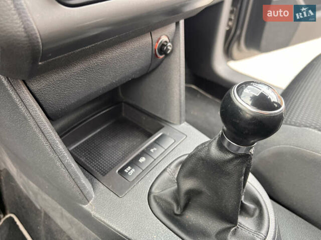 Сірий Фольксваген Туран, об'ємом двигуна 1.4 л та пробігом 135 тис. км за 6900 $, фото 22 на Automoto.ua