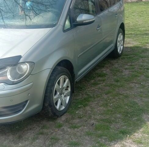 Серый Фольксваген Туран, объемом двигателя 1.4 л и пробегом 3 тыс. км за 6162 $, фото 5 на Automoto.ua