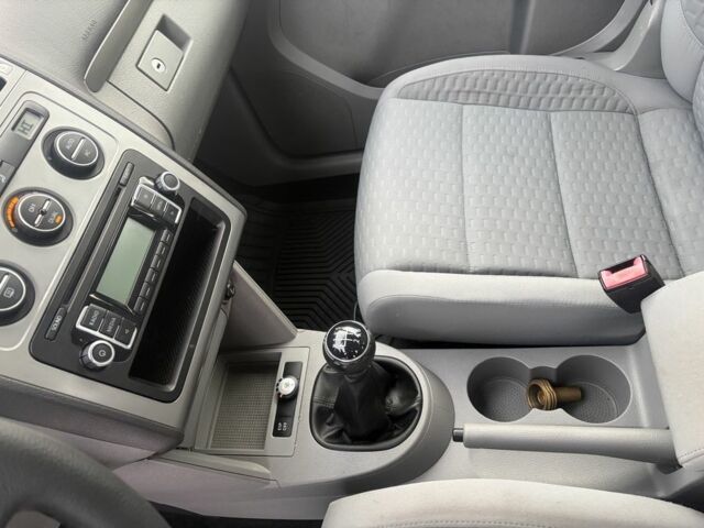 Серый Фольксваген Туран, объемом двигателя 0 л и пробегом 173 тыс. км за 7100 $, фото 2 на Automoto.ua