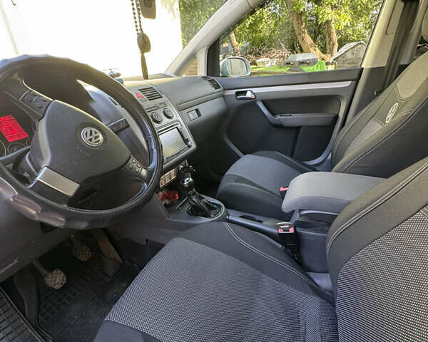 Сірий Фольксваген Туран, об'ємом двигуна 1.4 л та пробігом 238 тис. км за 7200 $, фото 12 на Automoto.ua