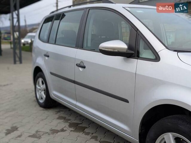 Серый Фольксваген Туран, объемом двигателя 1.4 л и пробегом 274 тыс. км за 7500 $, фото 8 на Automoto.ua