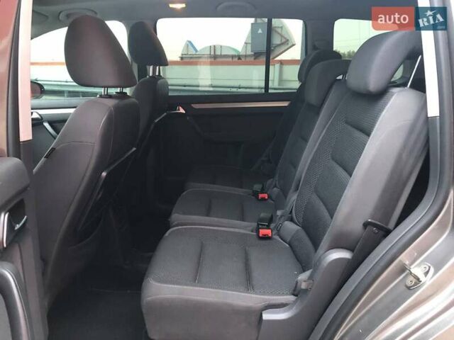 Сірий Фольксваген Туран, об'ємом двигуна 1.6 л та пробігом 265 тис. км за 9990 $, фото 11 на Automoto.ua