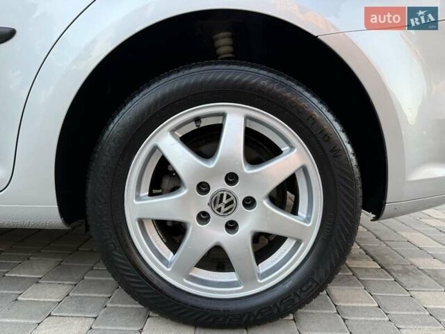 Серый Фольксваген Туран, объемом двигателя 1.4 л и пробегом 167 тыс. км за 9999 $, фото 28 на Automoto.ua