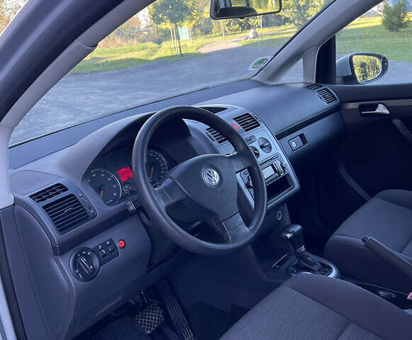 Сірий Фольксваген Туран, об'ємом двигуна 1.4 л та пробігом 173 тис. км за 7300 $, фото 12 на Automoto.ua