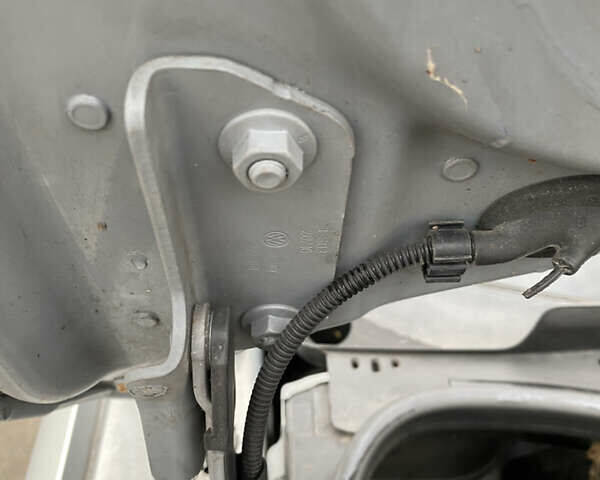 Серый Фольксваген Туран, объемом двигателя 1.39 л и пробегом 168 тыс. км за 9500 $, фото 72 на Automoto.ua