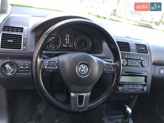 Сірий Фольксваген Туран, об'ємом двигуна 2 л та пробігом 220 тис. км за 10200 $, фото 5 на Automoto.ua