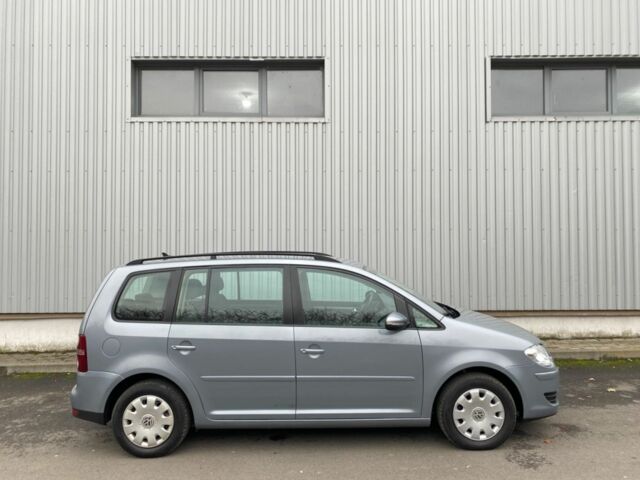 Серый Фольксваген Туран, объемом двигателя 1.4 л и пробегом 221 тыс. км за 7900 $, фото 15 на Automoto.ua