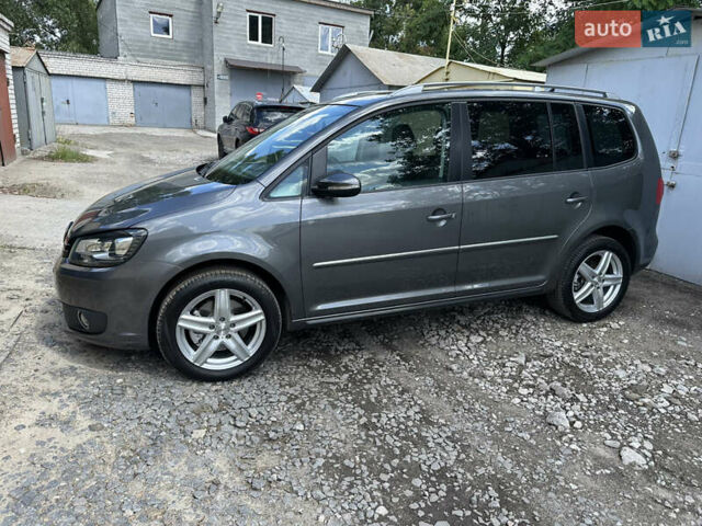 Серый Фольксваген Туран, объемом двигателя 1.97 л и пробегом 320 тыс. км за 12500 $, фото 8 на Automoto.ua