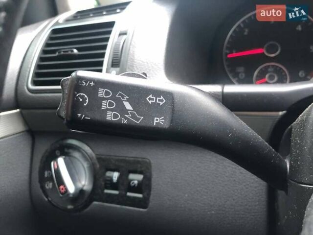 Сірий Фольксваген Туран, об'ємом двигуна 1.6 л та пробігом 265 тис. км за 9990 $, фото 18 на Automoto.ua