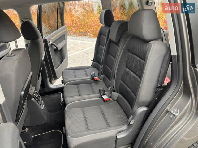 Сірий Фольксваген Туран, об'ємом двигуна 1.4 л та пробігом 135 тис. км за 6900 $, фото 10 на Automoto.ua