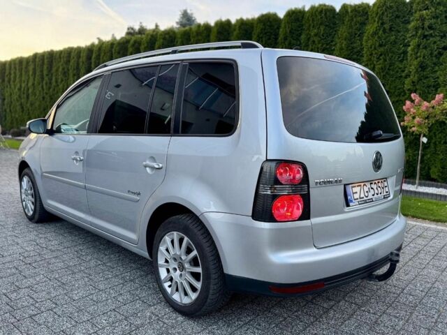 Сірий Фольксваген Туран, об'ємом двигуна 2 л та пробігом 226 тис. км за 4800 $, фото 13 на Automoto.ua