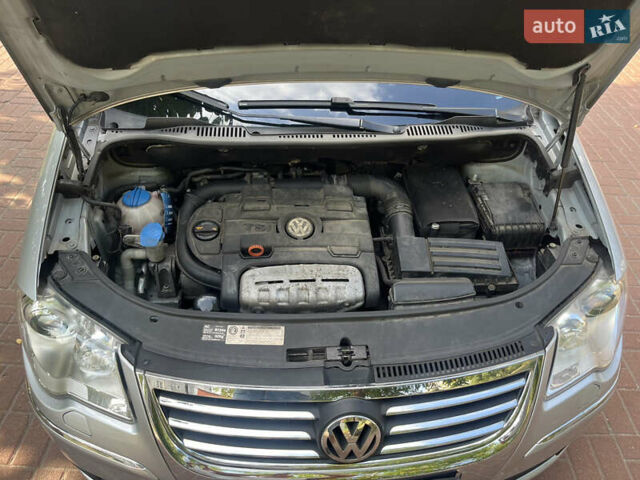 Серый Фольксваген Туран, объемом двигателя 1.4 л и пробегом 179 тыс. км за 8500 $, фото 37 на Automoto.ua