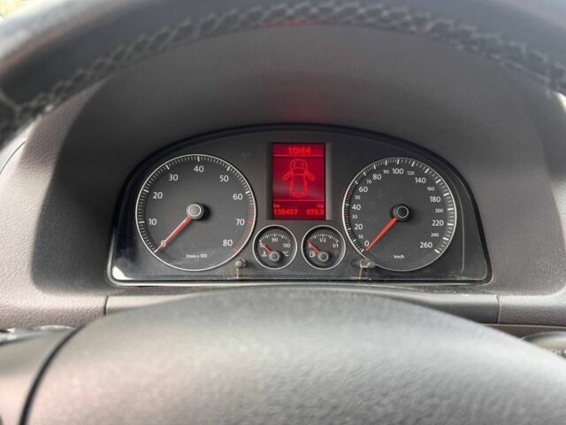 Серый Фольксваген Туран, объемом двигателя 1.4 л и пробегом 137 тыс. км за 8200 $, фото 6 на Automoto.ua