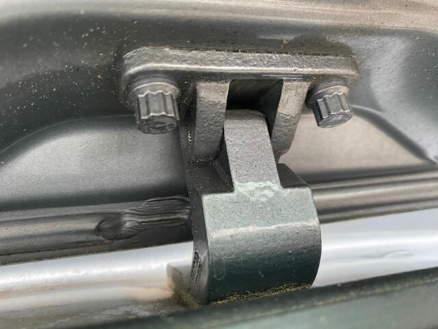 Серый Фольксваген Туран, объемом двигателя 1.4 л и пробегом 221 тыс. км за 7900 $, фото 7 на Automoto.ua