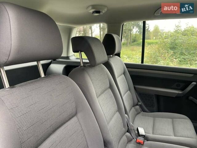 Сірий Фольксваген Туран, об'ємом двигуна 1.4 л та пробігом 175 тис. км за 6800 $, фото 9 на Automoto.ua