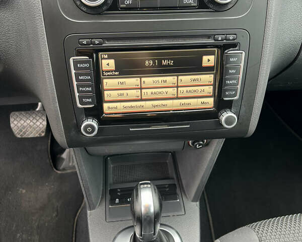 Серый Фольксваген Туран, объемом двигателя 1.4 л и пробегом 198 тыс. км за 8800 $, фото 32 на Automoto.ua