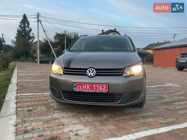 Сірий Фольксваген Туран, об'ємом двигуна 1.6 л та пробігом 230 тис. км за 11500 $, фото 1 на Automoto.ua