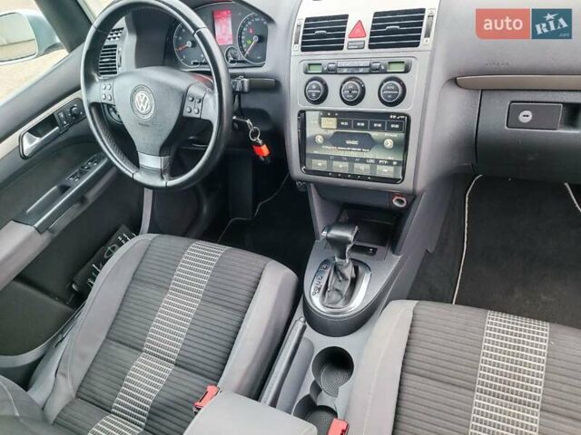 Серый Фольксваген Туран, объемом двигателя 1.4 л и пробегом 195 тыс. км за 7800 $, фото 6 на Automoto.ua