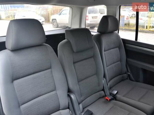 Сірий Фольксваген Туран, об'ємом двигуна 1.9 л та пробігом 172 тис. км за 6999 $, фото 23 на Automoto.ua