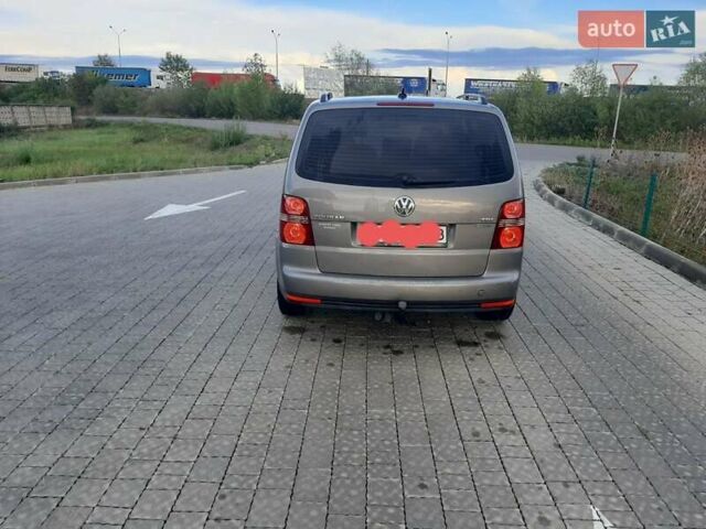 Сірий Фольксваген Туран, об'ємом двигуна 1.9 л та пробігом 143 тис. км за 8300 $, фото 6 на Automoto.ua