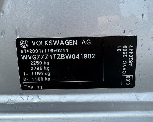 Серый Фольксваген Туран, объемом двигателя 1.6 л и пробегом 237 тыс. км за 10000 $, фото 16 на Automoto.ua