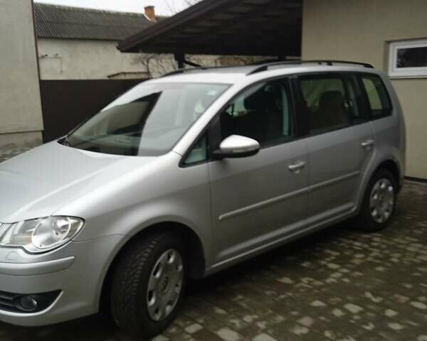 Серый Фольксваген Туран, объемом двигателя 1.9 л и пробегом 316 тыс. км за 8550 $, фото 2 на Automoto.ua