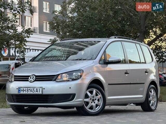Серый Фольксваген Туран, объемом двигателя 1.4 л и пробегом 167 тыс. км за 9999 $, фото 16 на Automoto.ua