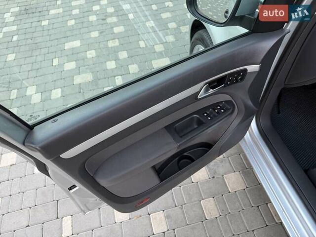 Серый Фольксваген Туран, объемом двигателя 1.4 л и пробегом 167 тыс. км за 9999 $, фото 33 на Automoto.ua