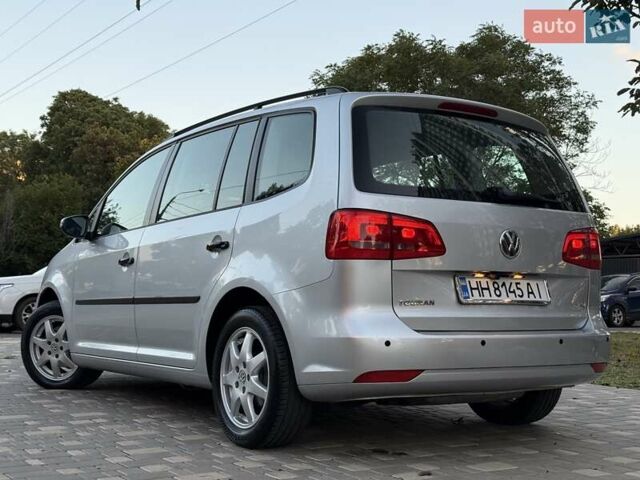 Серый Фольксваген Туран, объемом двигателя 1.4 л и пробегом 167 тыс. км за 9999 $, фото 103 на Automoto.ua