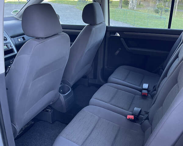 Сірий Фольксваген Туран, об'ємом двигуна 1.4 л та пробігом 173 тис. км за 7300 $, фото 13 на Automoto.ua