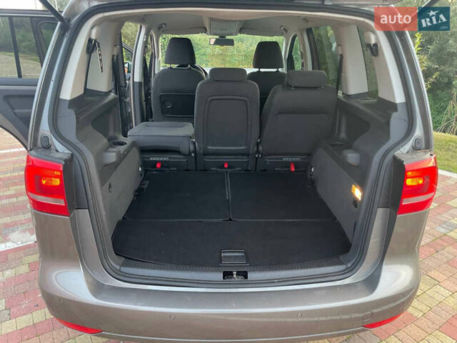 Сірий Фольксваген Туран, об'ємом двигуна 1.6 л та пробігом 230 тис. км за 11500 $, фото 13 на Automoto.ua