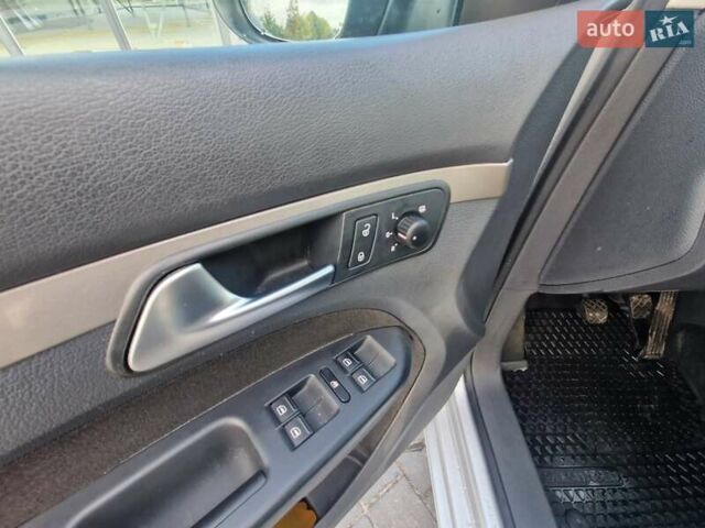 Серый Фольксваген Туран, объемом двигателя 1.4 л и пробегом 196 тыс. км за 6400 $, фото 14 на Automoto.ua