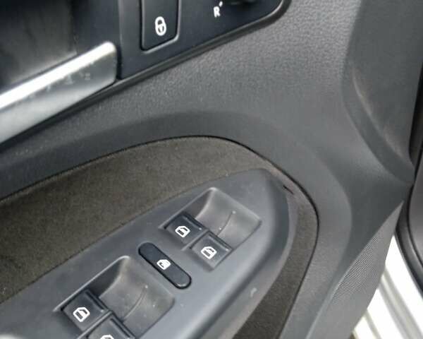 Серый Фольксваген Туран, объемом двигателя 1.9 л и пробегом 316 тыс. км за 8550 $, фото 12 на Automoto.ua