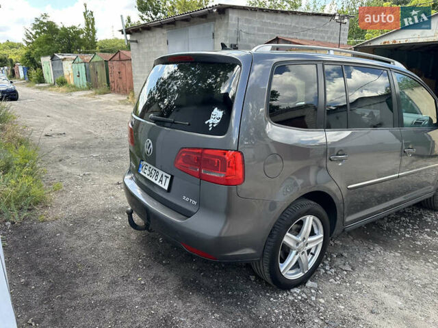 Серый Фольксваген Туран, объемом двигателя 1.97 л и пробегом 320 тыс. км за 12500 $, фото 3 на Automoto.ua